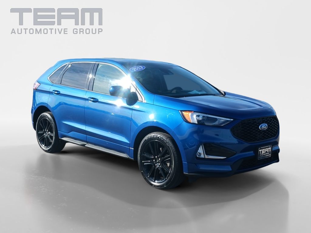 2023 FORD Edge