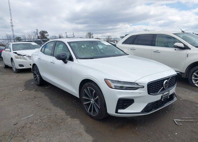 2024 VOLVO S60