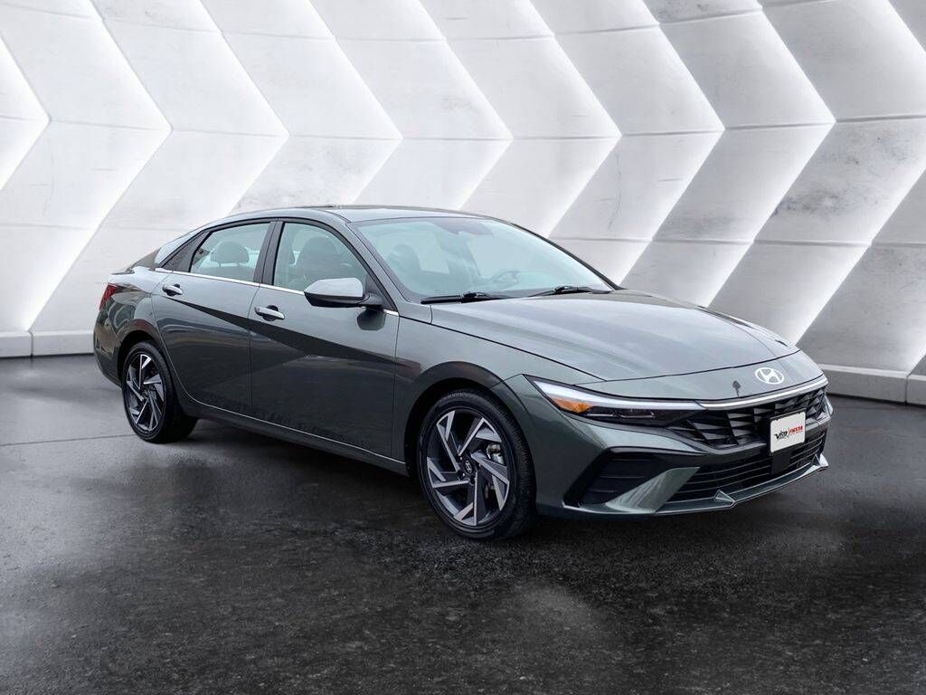 2025 HYUNDAI Elantra