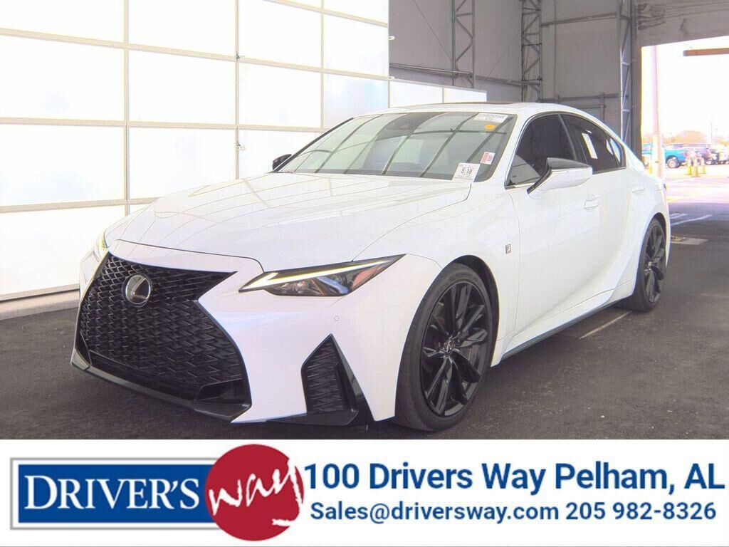 2022 LEXUS IS