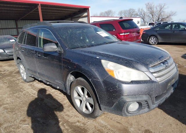 2014 SUBARU Outback