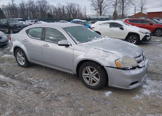 2012 DODGE Avenger