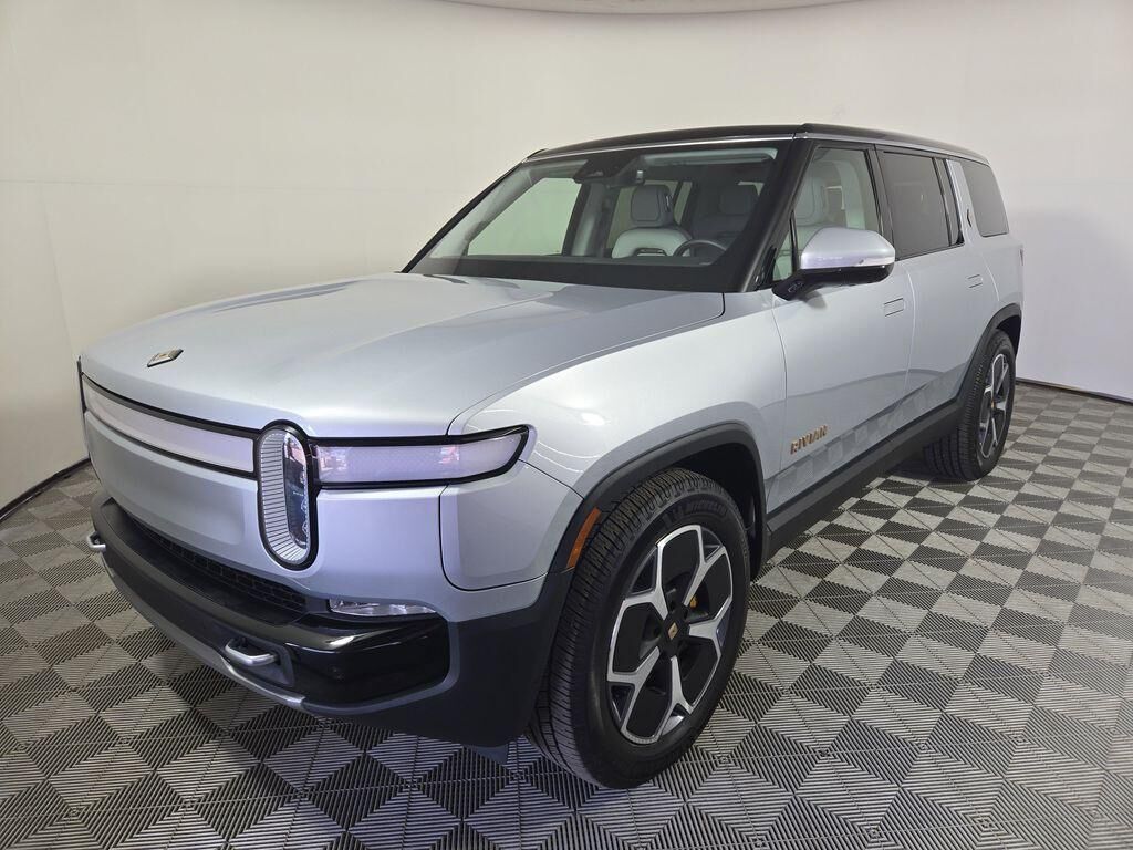 2024 RIVIAN R1S