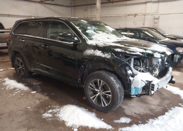 2018 TOYOTA Highlander