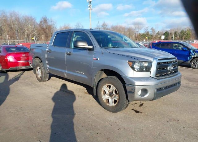 2013 TOYOTA Tundra