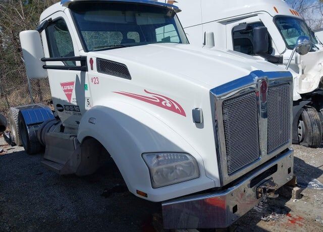 2016 KENWORTH T880