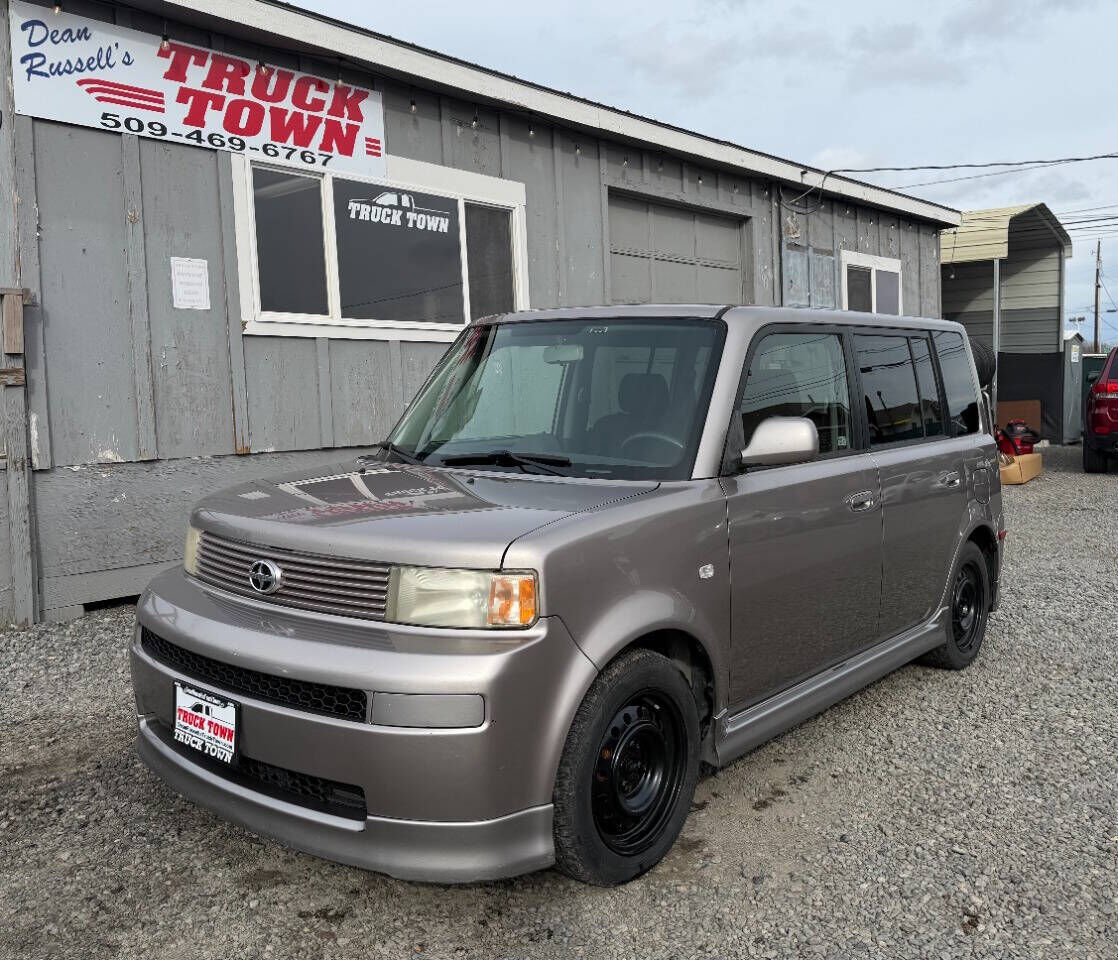 2004 TOYOTA SCION