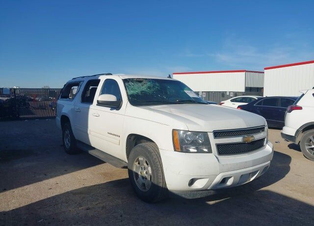 2013 CHEVROLET Suburban