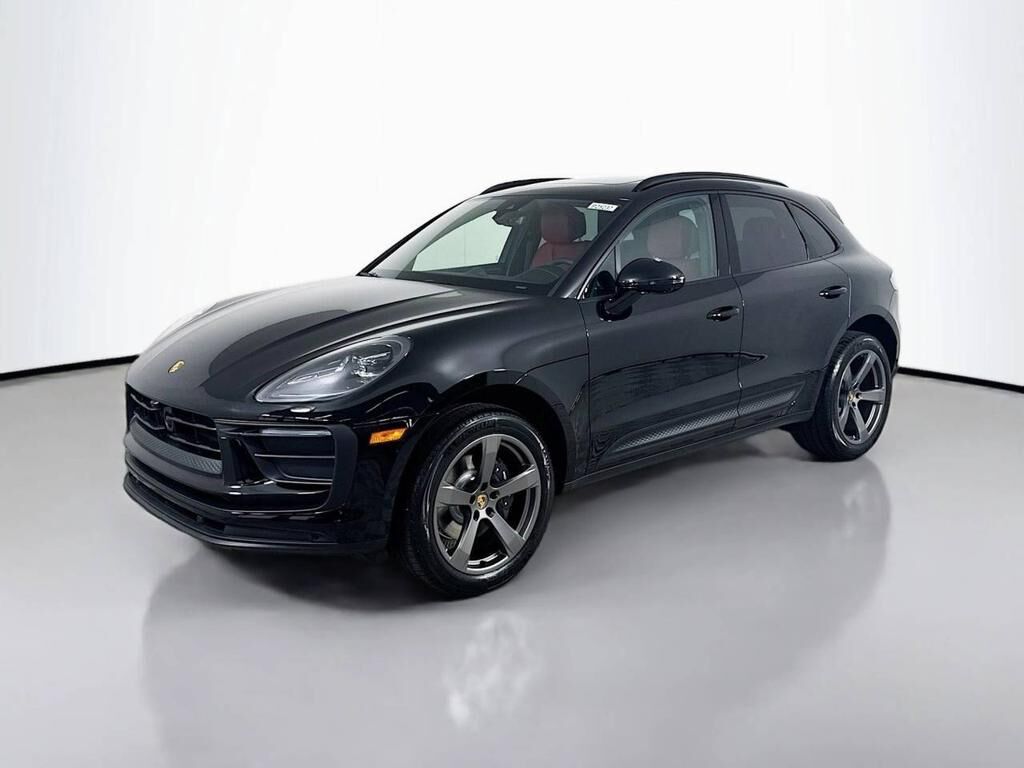 2025 PORSCHE Macan