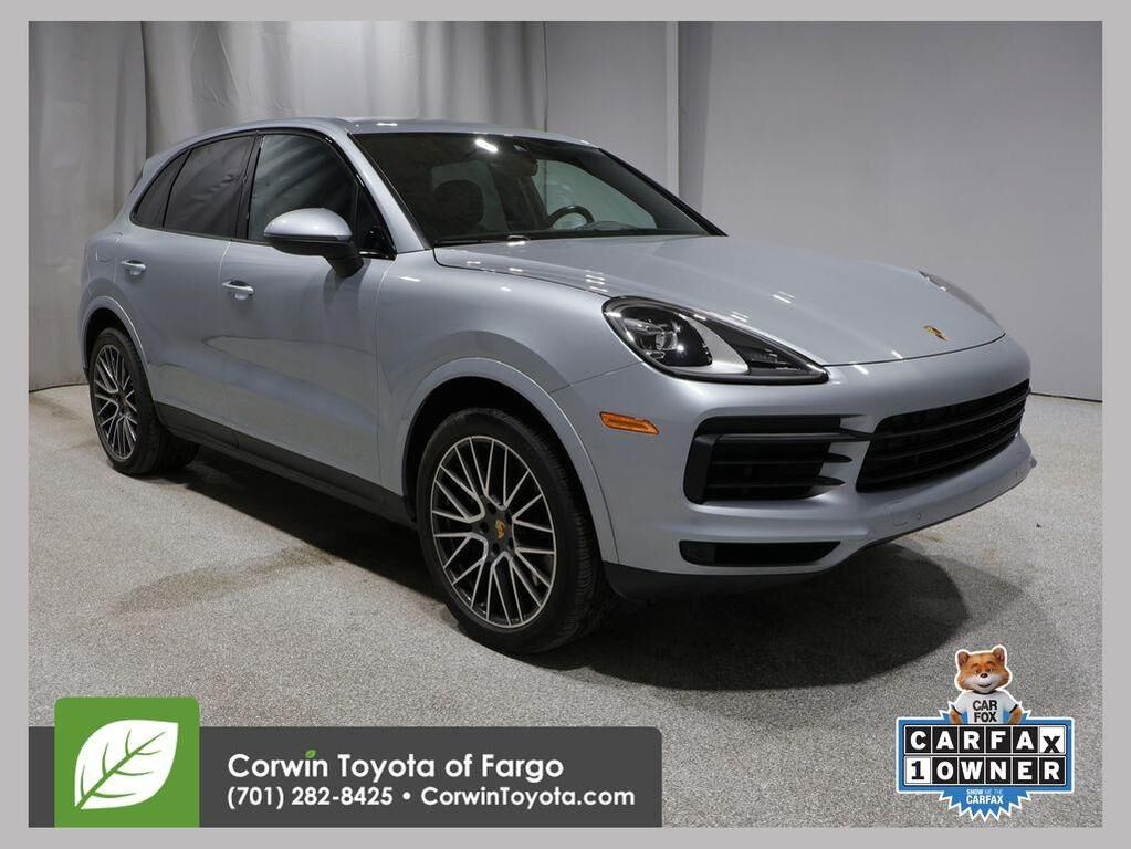 2022 PORSCHE Cayenne