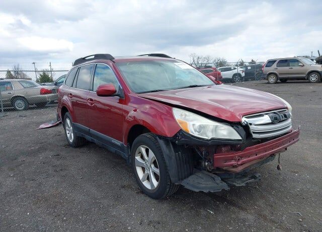 2013 SUBARU Outback