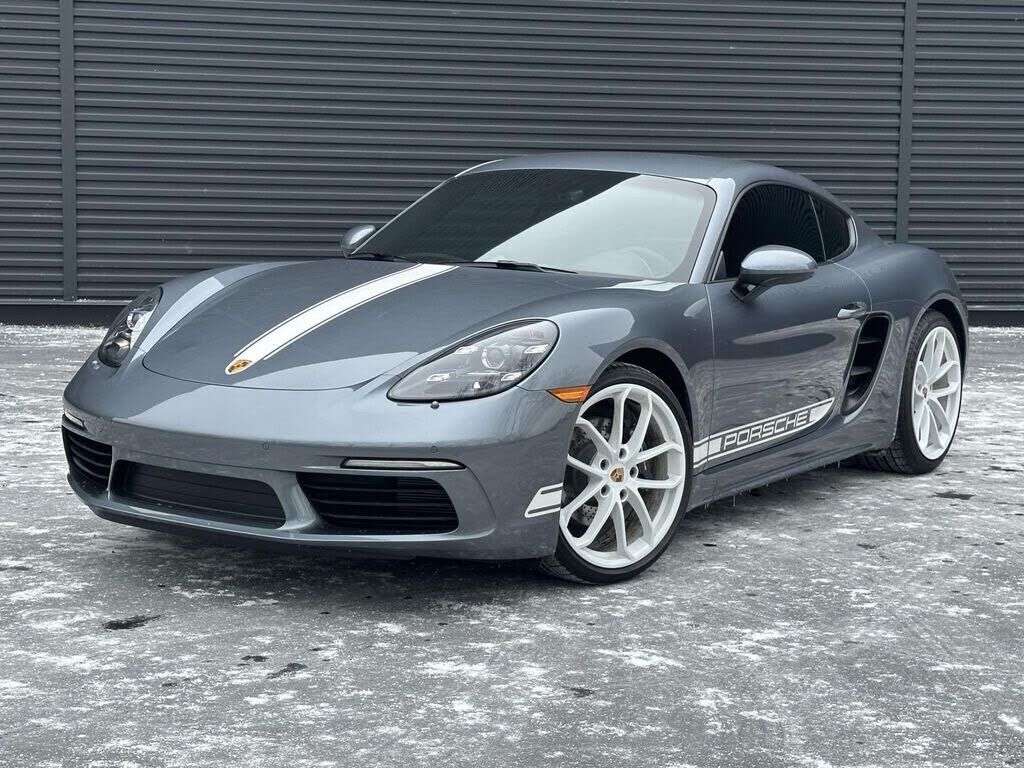 2025 PORSCHE 718