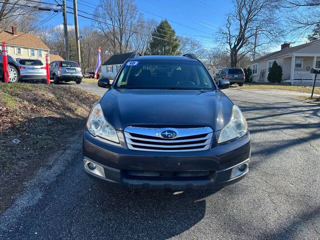 2010 SUBARU Outback