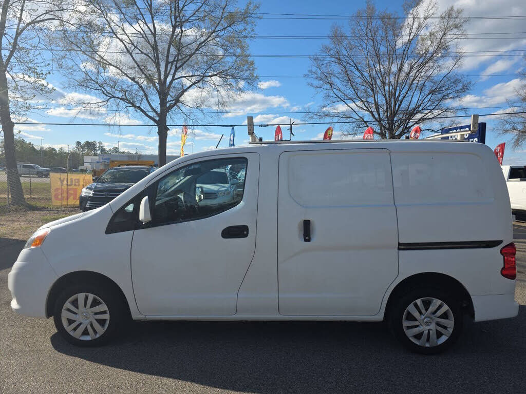 2017 NISSAN NV200