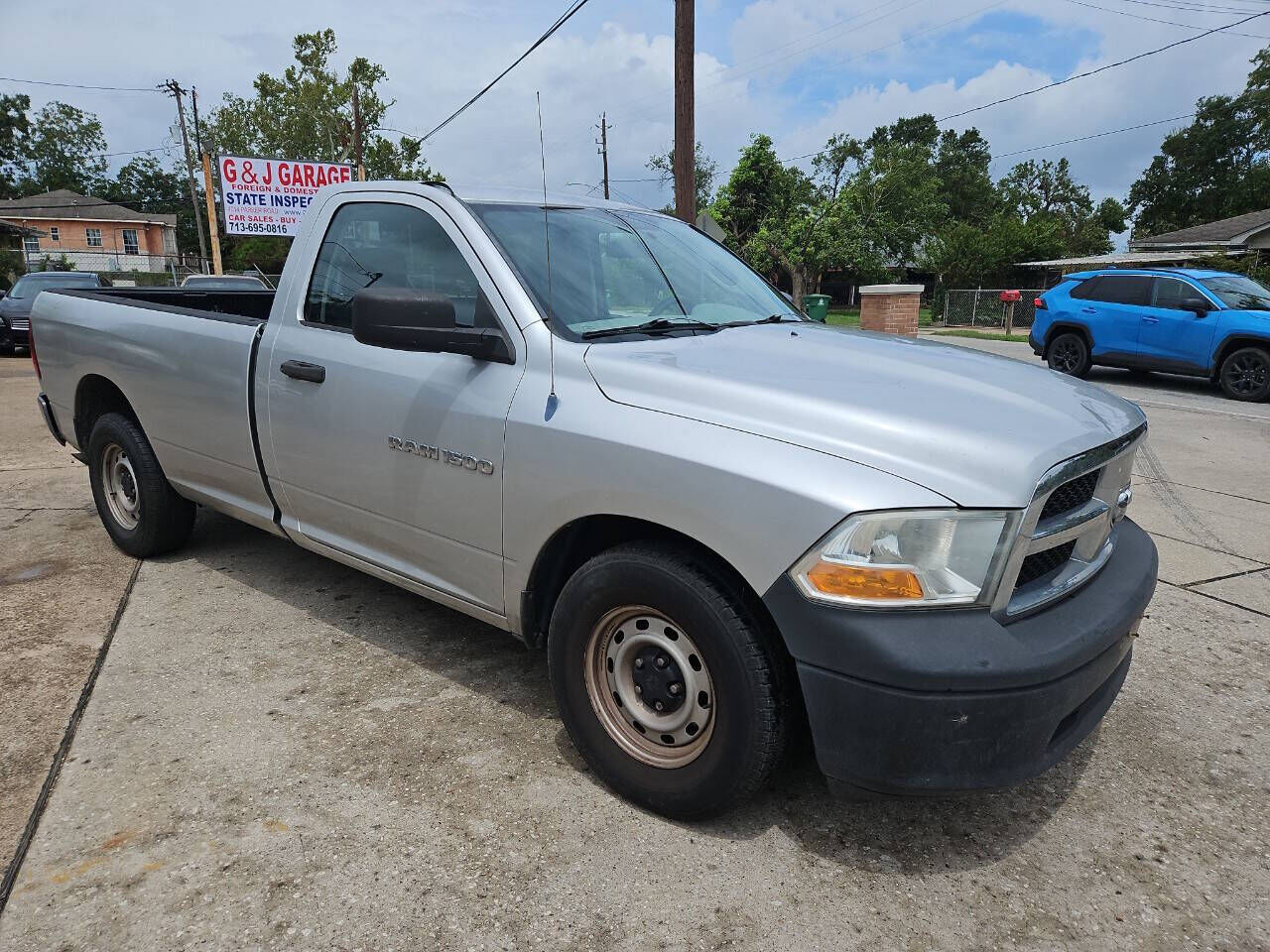 2011 DODGE Ram
