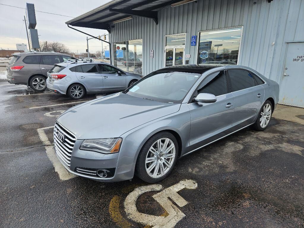 2013 AUDI A8