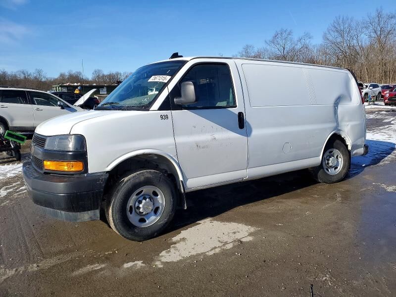 2024 CHEVROLET Express