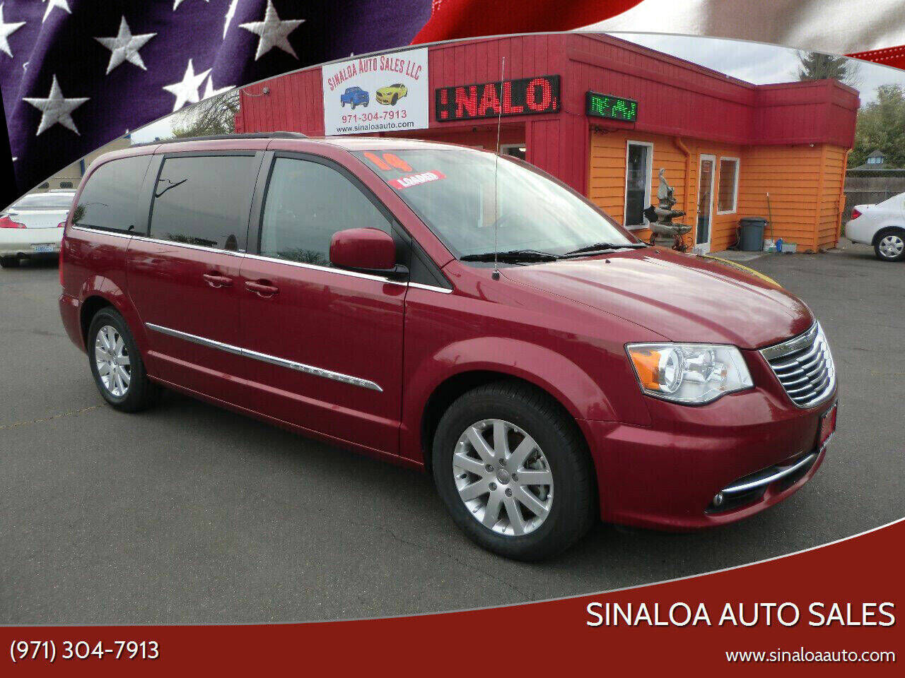 2014 CHRYSLER Town and Country