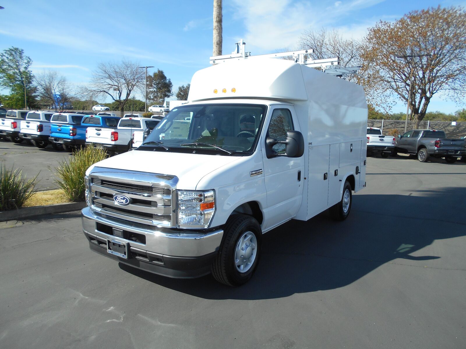 2026 FORD E-350