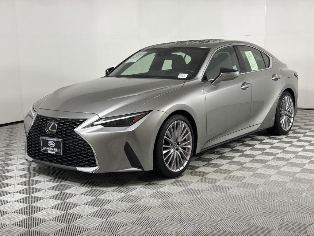 2023 LEXUS IS