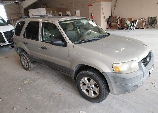 2005 FORD Escape