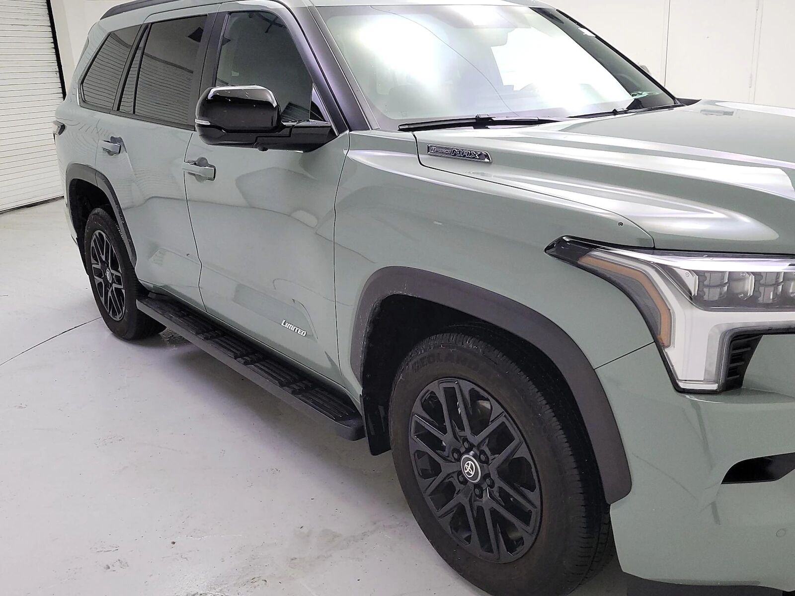 2025 TOYOTA Sequoia