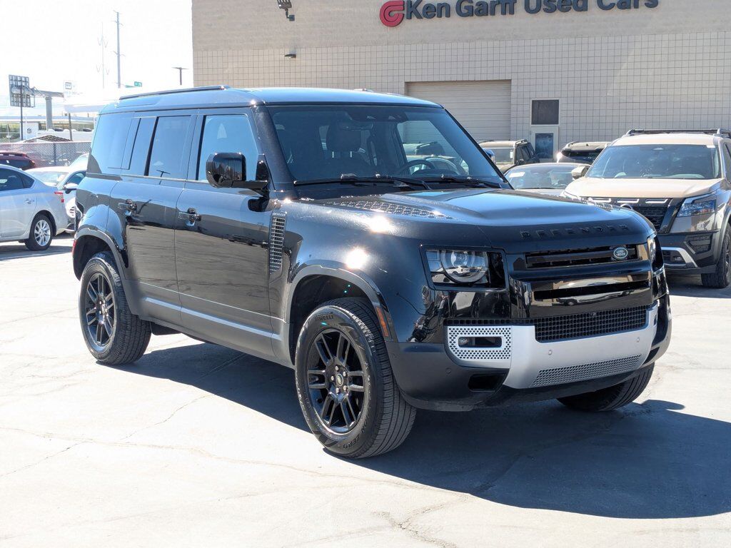 2025 LAND ROVER Defender