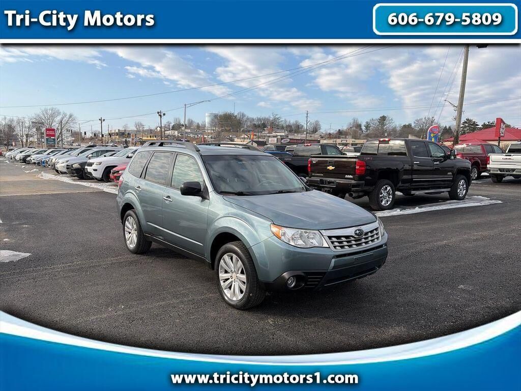 2011 SUBARU Forester