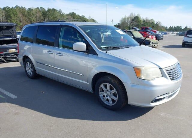 2011 CHRYSLER Town and Country
