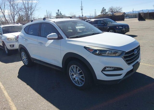 2016 HYUNDAI Tucson