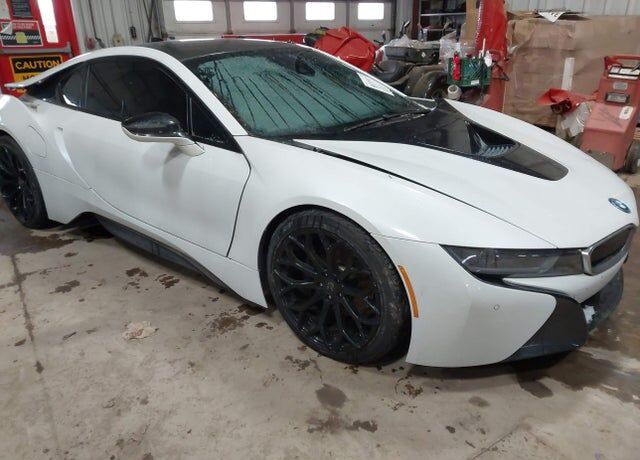 BMW i8