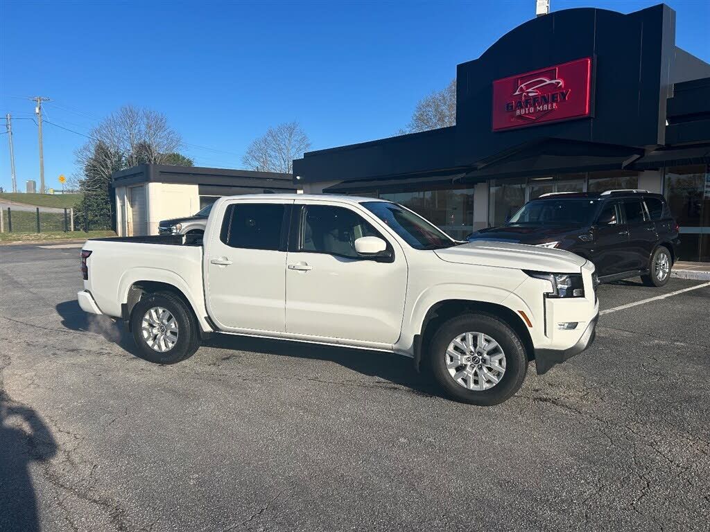 2024 NISSAN Frontier