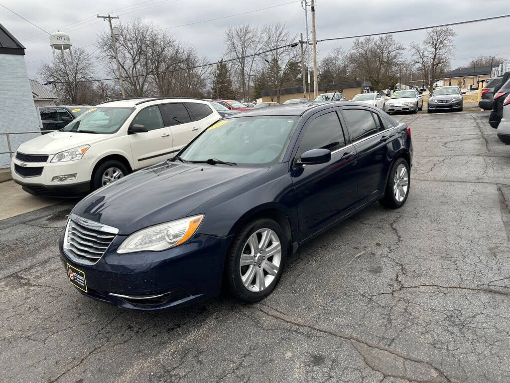 2013 CHRYSLER 200