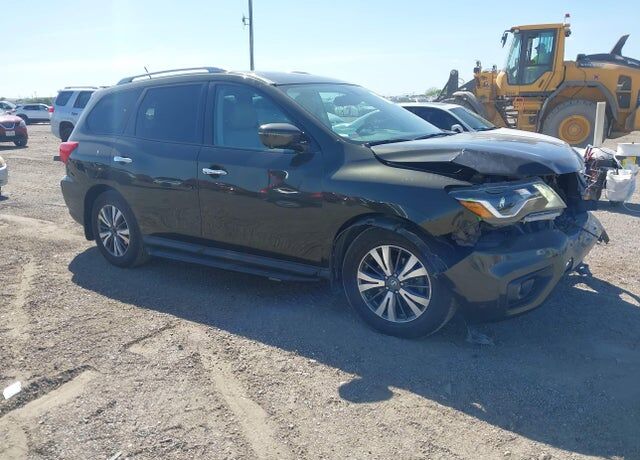 2017 NISSAN Pathfinder