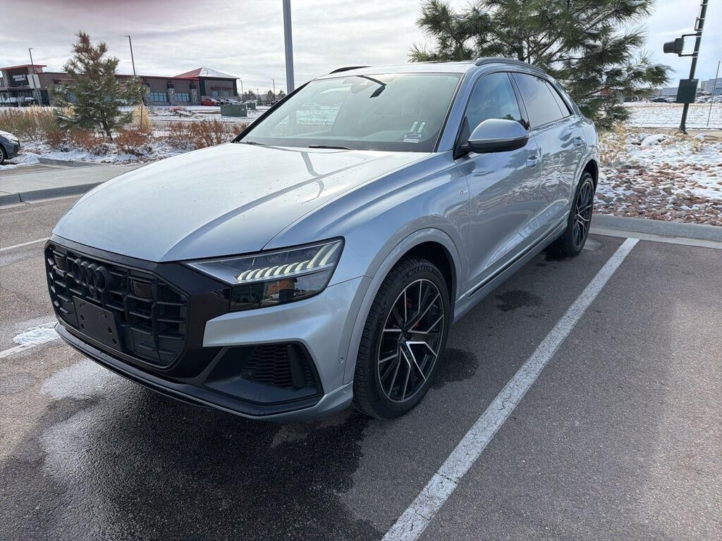 2023 AUDI Q8