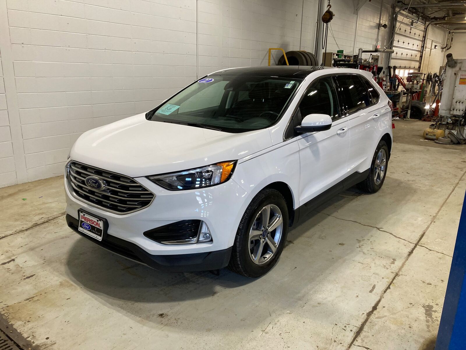 2022 FORD Edge