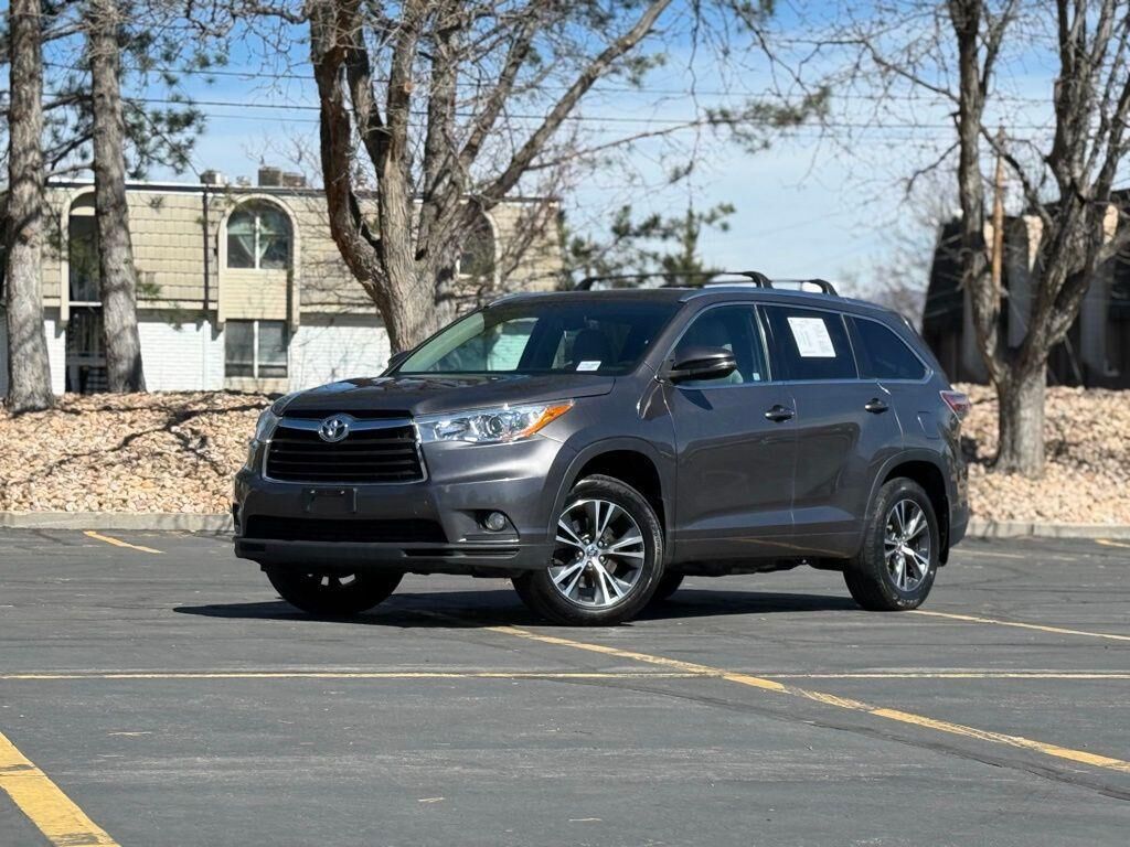 2016 TOYOTA Highlander