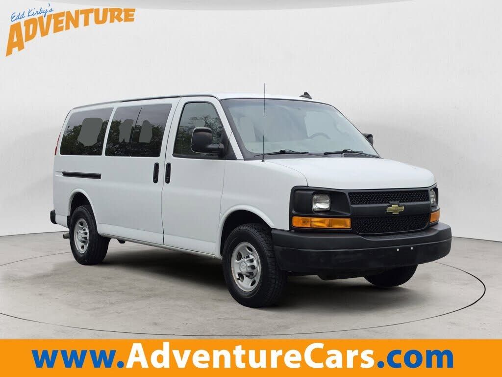 2017 CHEVROLET Express