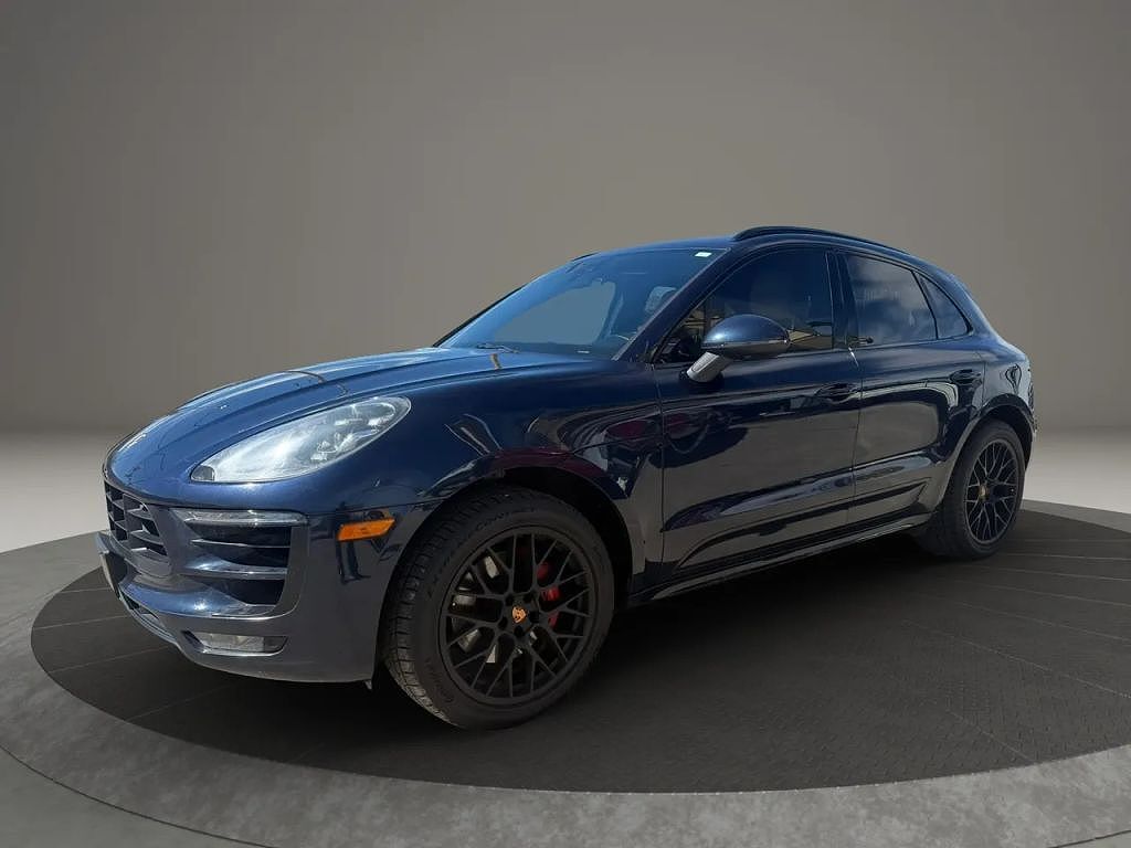 2017 PORSCHE Macan