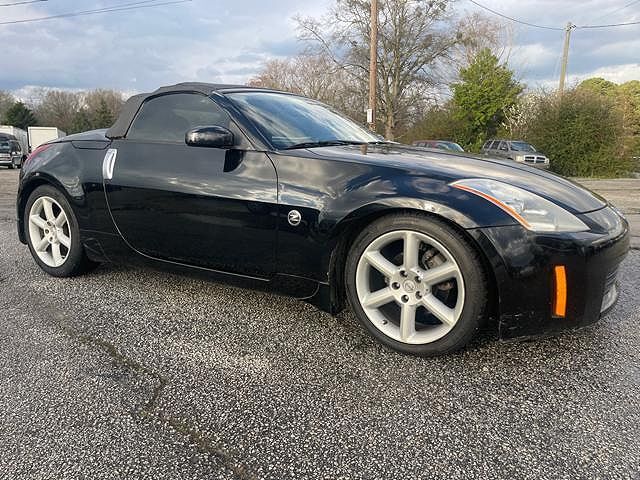 2005 NISSAN 350Z