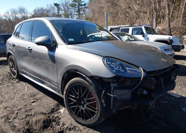 2016 PORSCHE Cayenne