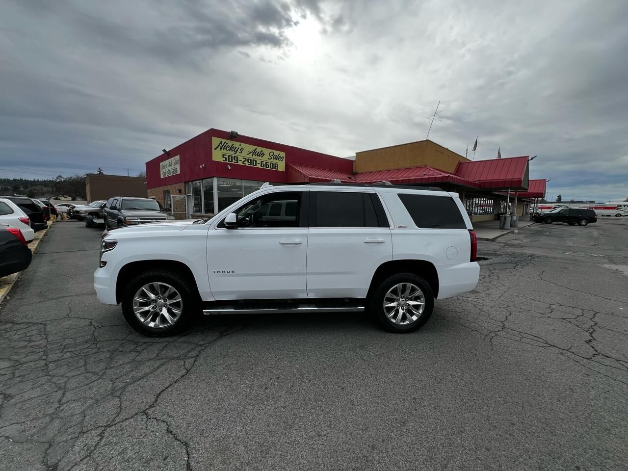 2016 CHEVROLET Tahoe