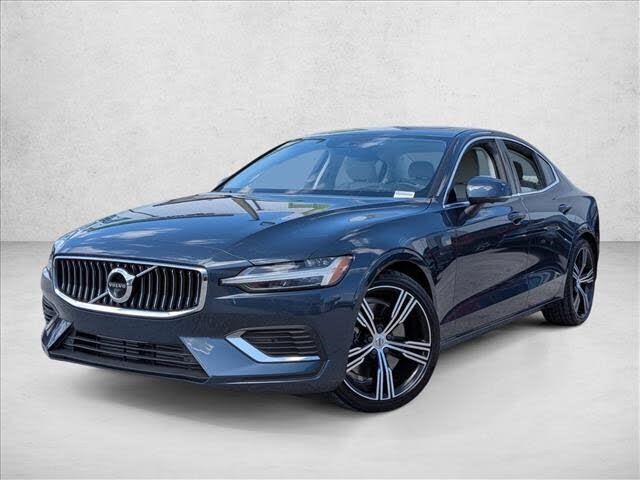 2022 VOLVO S60