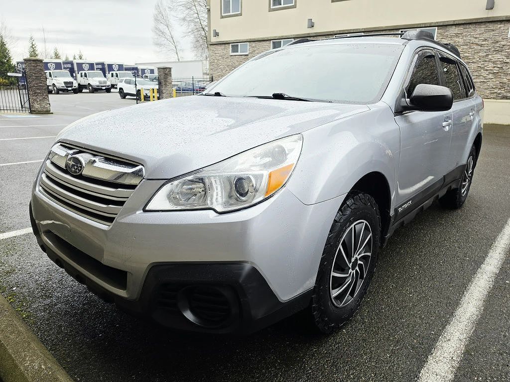 2013 SUBARU Outback