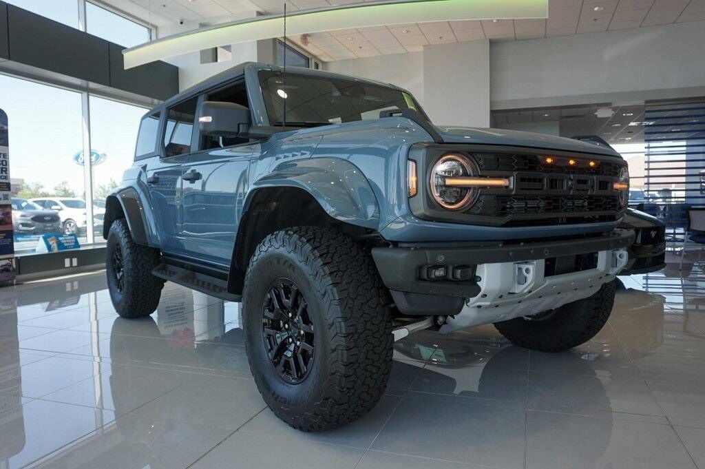2024 FORD Bronco