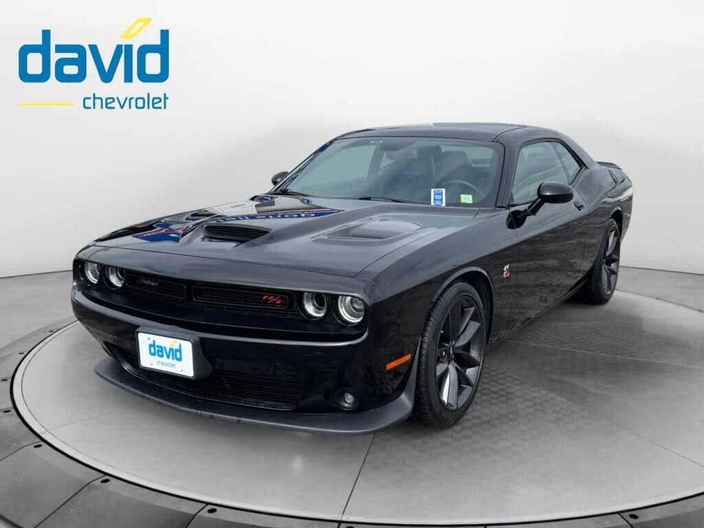 2019 DODGE Challenger