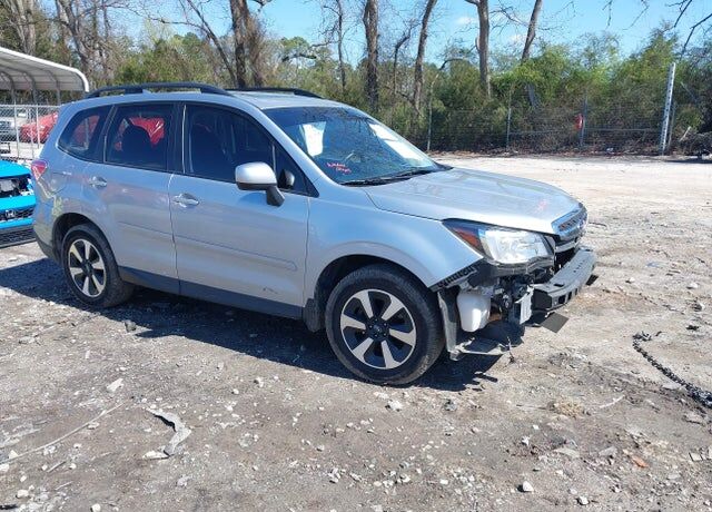 2018 SUBARU Forester