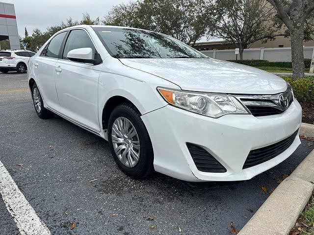 2013 TOYOTA Camry