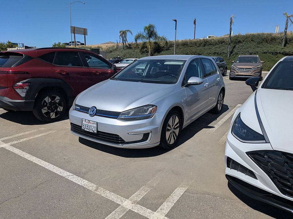 2016 VOLKSWAGEN e-Golf