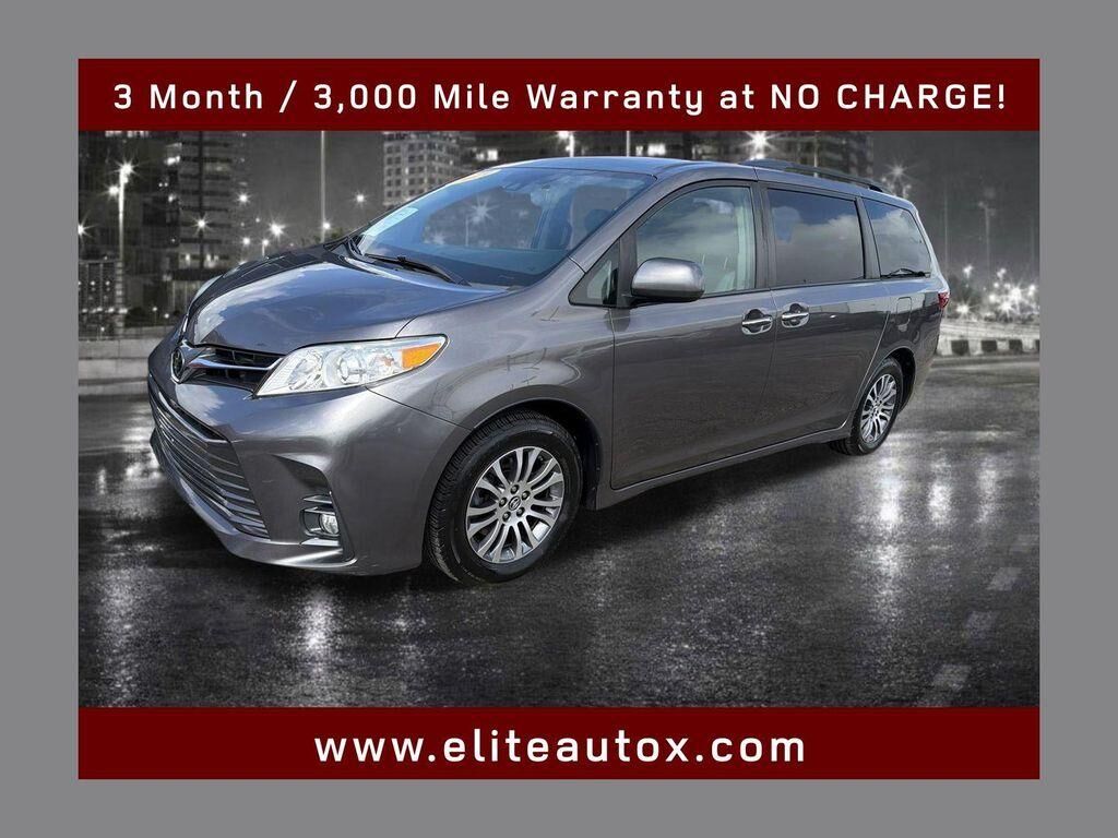 2019 TOYOTA Sienna